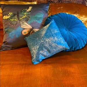 Tahari turquoise beaded decorative pillow